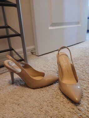 Closed toe pumps